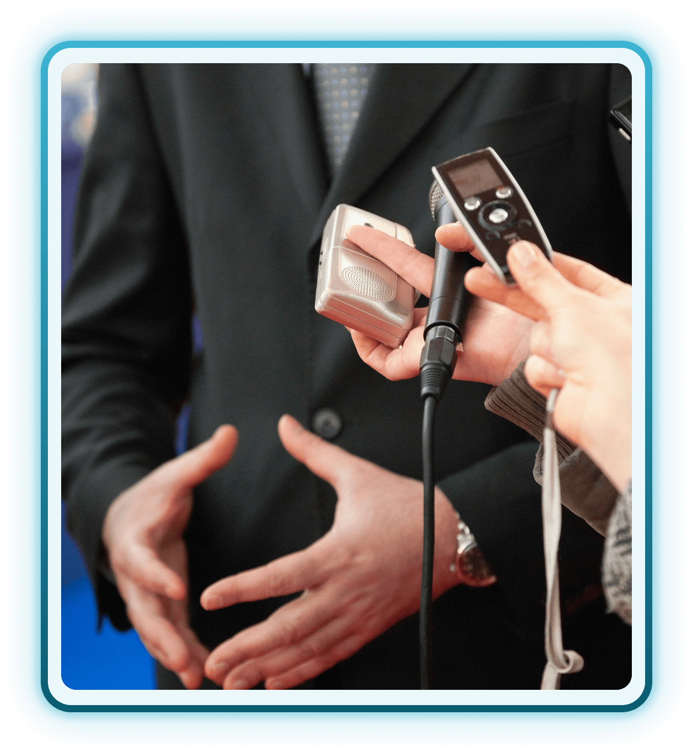 Press conference media interaction